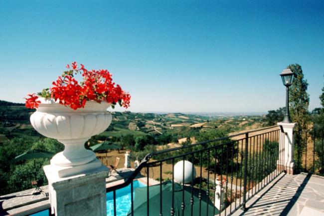 I Quattro Passeri Country House Santa Paola Bagian luar foto