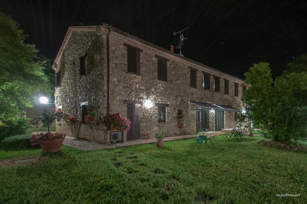 I Quattro Passeri Country House Santa Paola Bagian luar foto