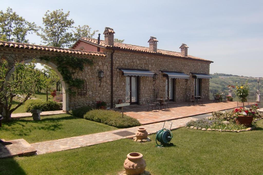 I Quattro Passeri Country House Santa Paola Ruang foto